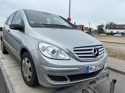 Gebraucht Mercedes B150 Edition 1 95 PS (69 kW) 2007 Silber Van / Kleinbus