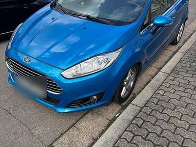 Gebraucht Ford Fiesta 100 PS (73 kW) 2013 Blau Kleinwagen