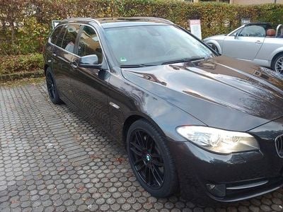 Begagnad BMW 528 Sport Line 245 HK (180 kW) 2011 Grå Kombi