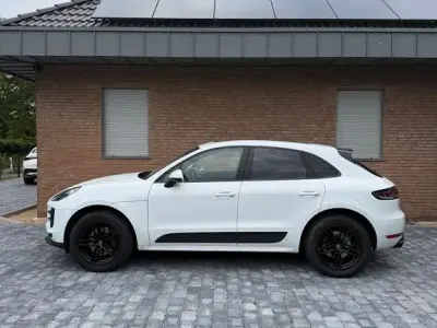 Gebraucht Porsche Macan 245 PS (180 kW) 2019 Weiß SUV