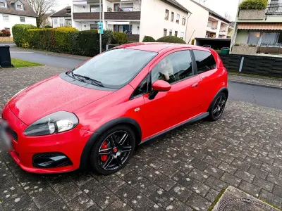 Gebraucht Fiat Grande Punto Abarth 155 PS (114 kW) 2009 Rot Kleinwagen