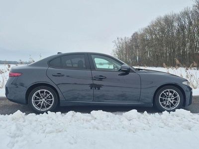 Blau Gebraucht 2018 Alfa Romeo Giulia Veloce Limousine | 23.200 € (Fairer Preis)