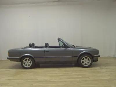 Gebraucht BMW 325 171 PS (125 kW) 1986 Delphin metallic Cabrio