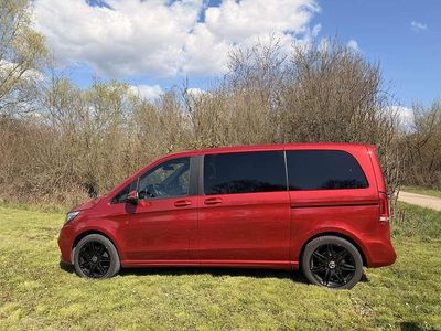 Usata Mercedes V300 239 CV (175 kW) 2020 Rosso Monovolume