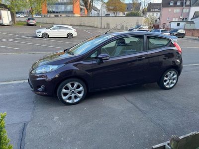 Second-hand Ford Fiesta Trend 97 CP (71 kW) 2009 Roșu Hatchback