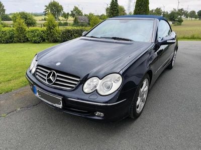 Usata Mercedes CLK320 218 CV (160 kW) 2004 Blu Cabrio