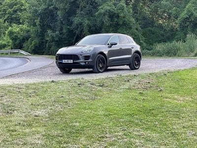 Porsche Macan S
