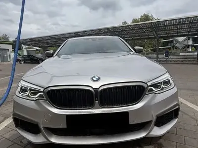 Brugt BMW M550 Performance 400 HK (294 kW) 2018 Sølv Sedan