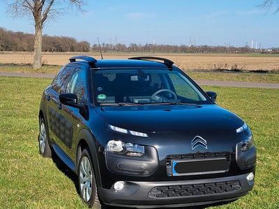 Gebraucht Citroën C4 Feel 82 PS (60 kW) 2017 Schwarz Limousine