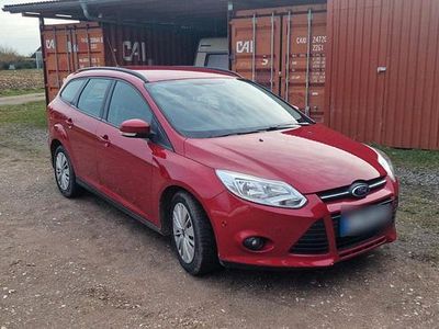 Gebraucht Ford Focus 125 PS (91 kW) 2012 Rot Kombi