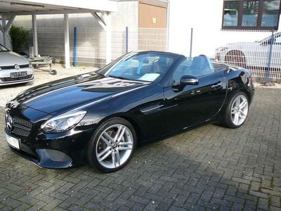 Schwarz Gebraucht 2015 Mercedes SLC180 Cabrio | 22.500 €