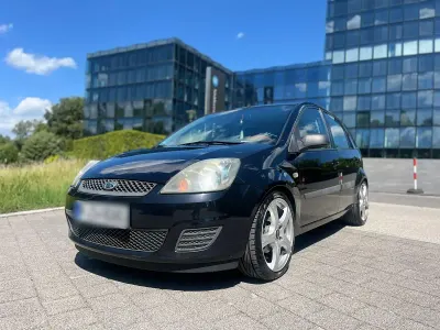 Gebraucht Ford Fiesta 80 PS (58 kW) 2005 Blau Kleinwagen