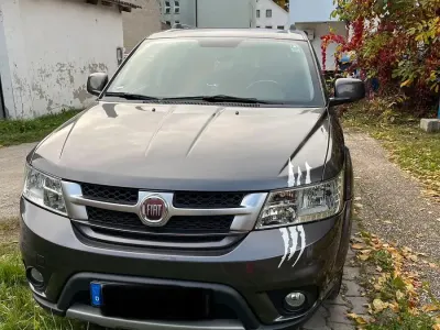 Second-hand Fiat Freemont 170 CP (125 kW) 2015 Gri SUV