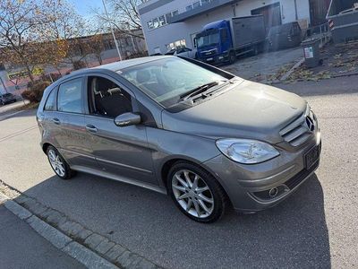 Gebraucht Mercedes B200 140 PS (102 kW) 2007 Silber Van / Kleinbus