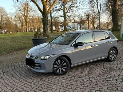 Gebraucht VW Golf VIII Goal 116 PS (85 kW) 2024 Grau Limousine