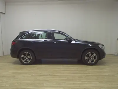 Begagnad Mercedes GLC200 211 HK (155 kW) 2021 Svart SUV
