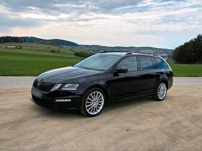 Używany Skoda Octavia RS 184 KM (135 kW) 2020 Czarny Kombi