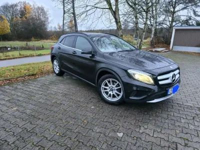 Gebraucht Mercedes GLA200 Style 156 PS (114 kW) 2014 Schwarz SUV