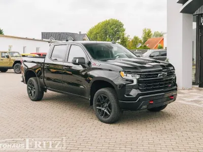 Neu Chevrolet Silverado LT 420 PS (308 kW) 2026 Schwarz SUV