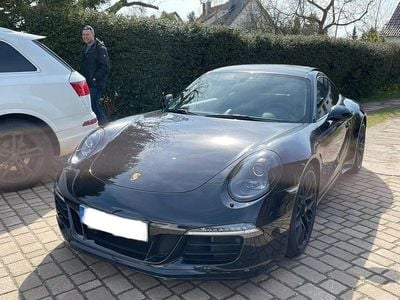 Porsche 911 Carrera 4 GTS