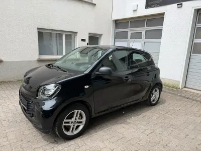 Gebraucht Smart ForFour Electric Drive 60 kW (82 PS) 2022 Schwarz Limousine