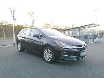 Gebraucht Opel Astra Edition 95 PS (69 kW) 2016 Schwarz Kombi