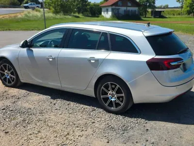 Gebraucht Opel Insignia Business 163 PS (119 kW) 2014 Grau Kombi