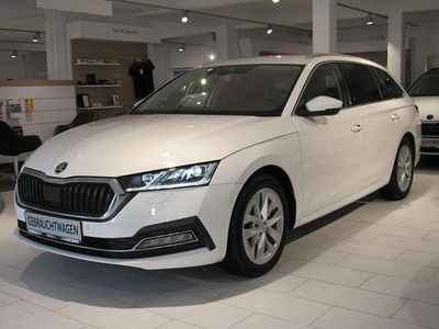 Weiß Gebraucht 2021 Skoda Octavia First Edition Kombi | 21.850 € (Fairer Preis)
