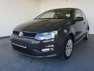 Grau Gebraucht 2015 VW Polo Trendline Kleinwagen | 6.900 € (Fairer Preis)