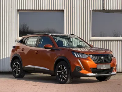 Gebraucht Peugeot 2008 Allure 136 PS (100 kW) 2024 Orange SUV