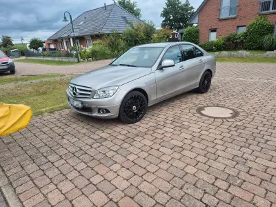 Gebraucht Mercedes C200 Elegance 184 PS (135 kW) 2007 Silber Limousine