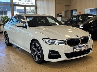 Weiß Gebraucht 2020 BMW 330 M Sport Limousine | 32.500 € (Superpreis)