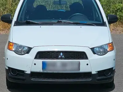 Gebraucht Mitsubishi Colt Top 75 PS (55 kW) 2010 Weiß Kleinwagen