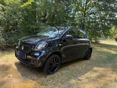 Gebraucht Smart ForFour 71 PS (52 kW) 2016 Schwarz Kleinwagen