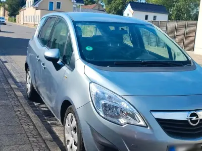Gebraucht Opel Meriva 110 PS (80 kW) 2010 Silber Van / Kleinbus