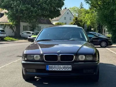 Gebraucht BMW 730 218 PS (160 kW) 1994 Violet Limousine