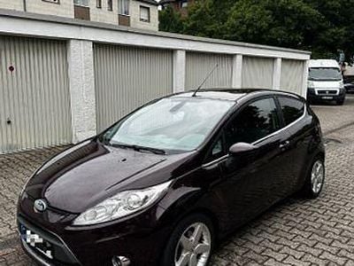 Gebraucht Ford Fiesta Titanium 82 PS (60 kW) 2010 Violet Kleinwagen
