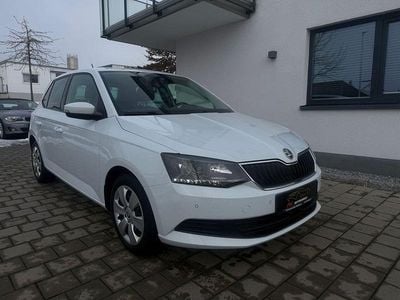 Weiß Gebraucht 2017 Skoda Fabia Ambition Limousine | 8.950 € (Fairer Preis)