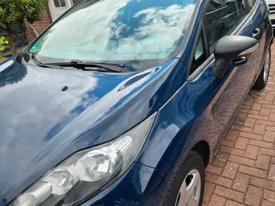 Gebraucht Ford Fiesta 60 PS (44 kW) 2009 Blau Kleinwagen
