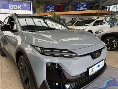Neu Subaru Uncharted Active 164 kW (224 PS) 2026 Cement gray metallic SUV