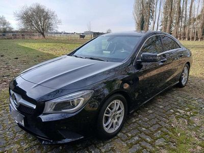 Gebraucht Mercedes CLA180 Urban 122 PS (89 kW) 2015 Kosmosschwarz  metalliclack Limousine