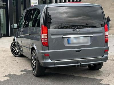 Gebraucht Mercedes Viano 160 PS (117 kW) 2011 Grau Van / Kleinbus