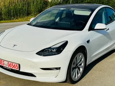 Käytetty Tesla Model 3 366 kW (498 HP) 2022 Valkoinen Sedan