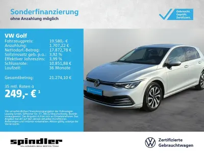 Gebraucht VW Golf VIII Active 131 PS (96 kW) 2022 Reflexsilber metallic Limousine