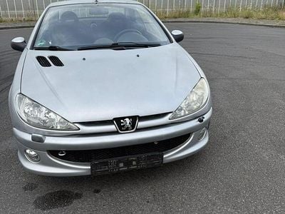 Gebraucht Peugeot 206 75 PS (55 kW) 2004 Silber Cabrio