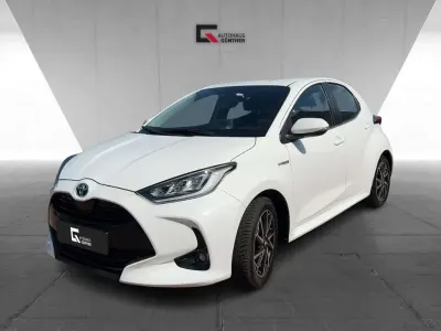 Gebraucht Toyota Yaris Hybrid Club 92 PS (67 kW) 2021 Weiss Kleinwagen