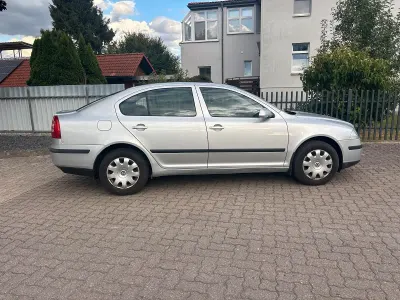 Gebraucht Skoda Octavia 105 PS (77 kW) 2005 Silber Limousine