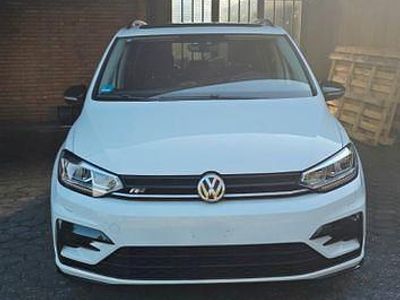 Gebraucht VW Touran Highline 150 PS (110 kW) 2019 Weiß Van / Kleinbus