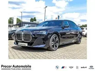 Gebraucht BMW 740 286 PS (210 kW) 2025 Schwarz (carbonschwarz) Limousine