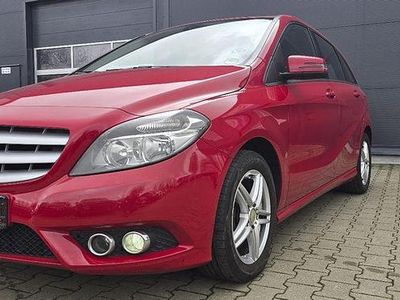 Gebraucht Mercedes B160 90 PS (66 kW) 2014 Rot Van / Kleinbus